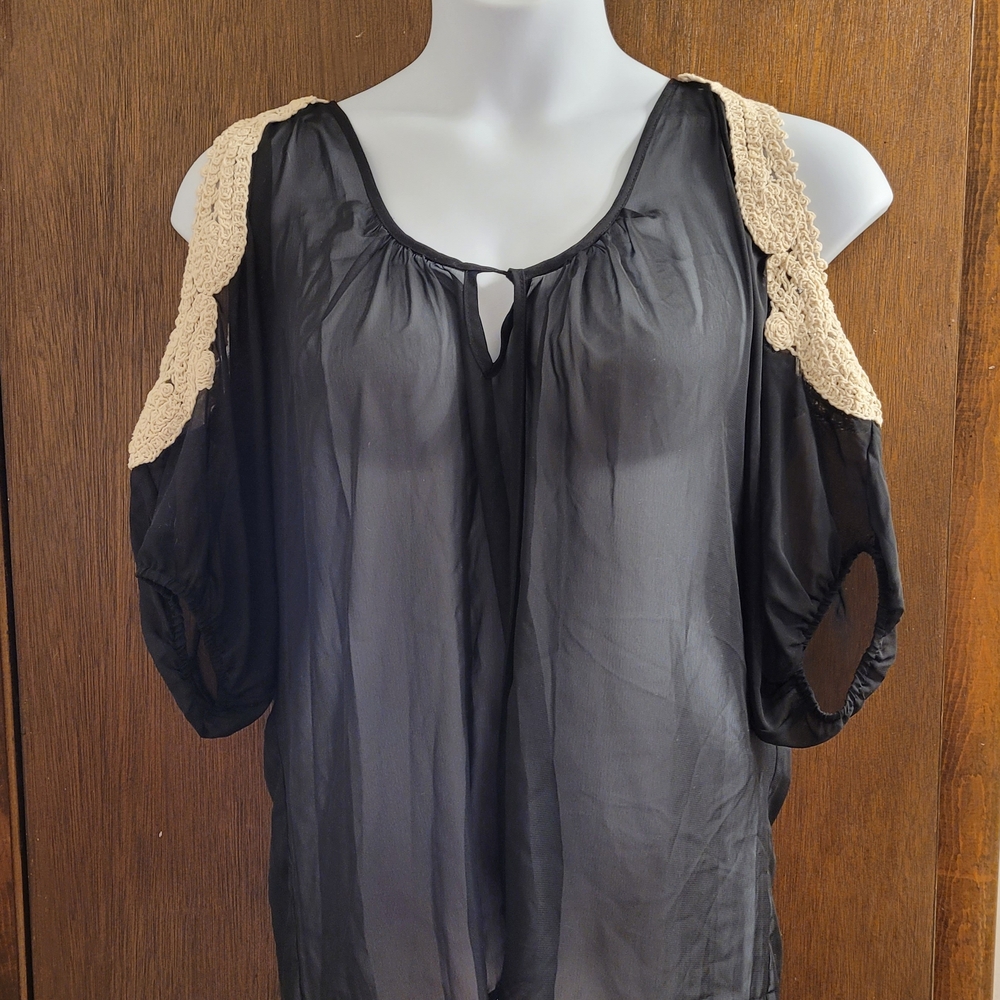 American DreamWomen's Black Crochet Cold Shoulder Blouse Sheer Sz 1X Whimsygoth